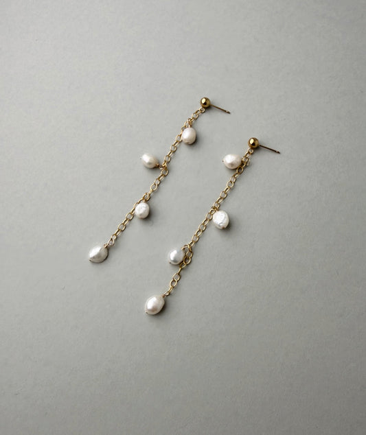 4 pearls chain earrings